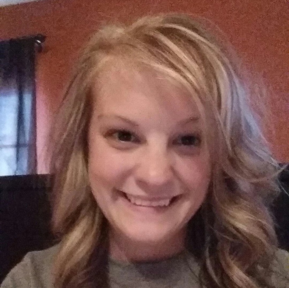 Meet your Posher, Cassandra